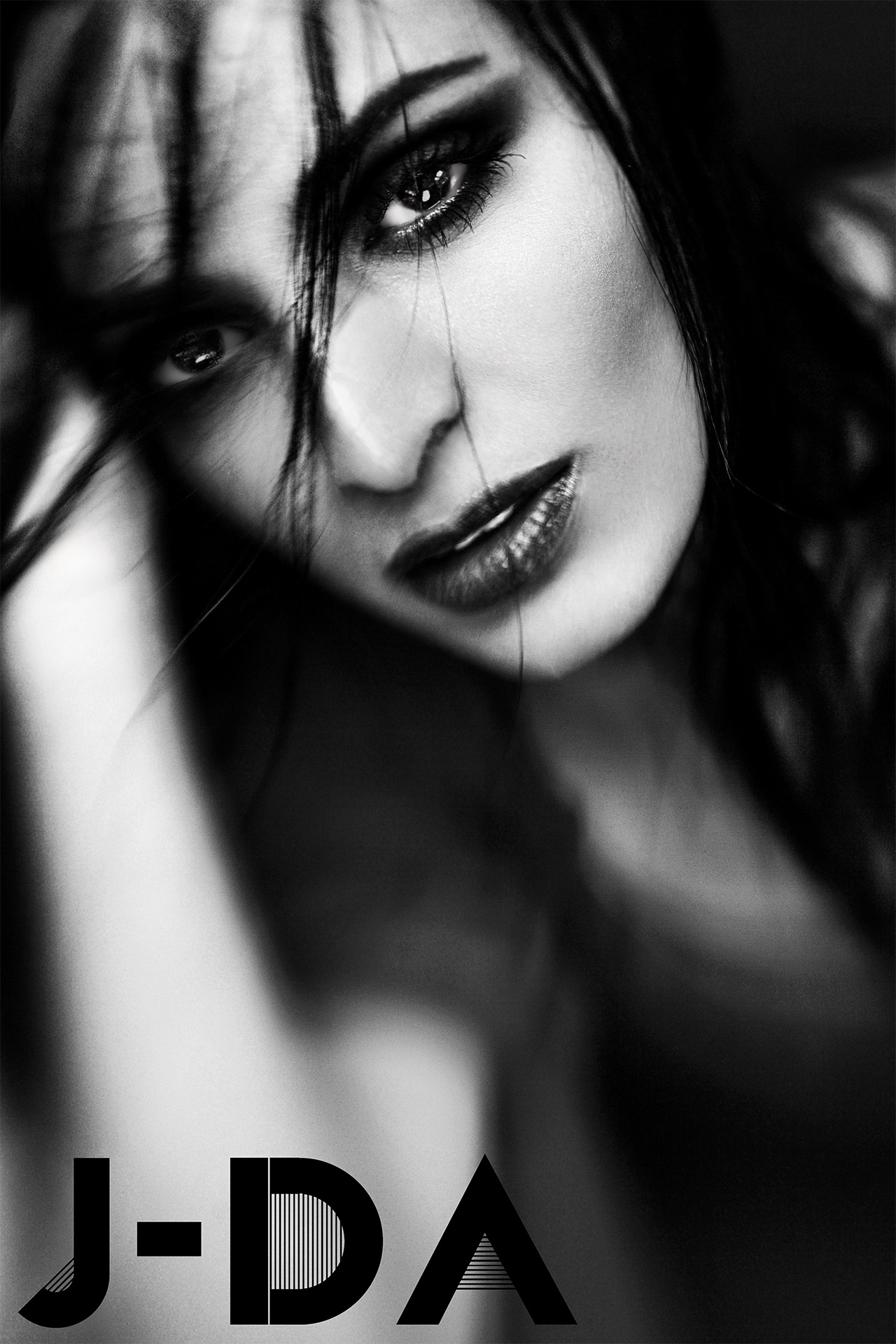 Portrait53a_1280x1920